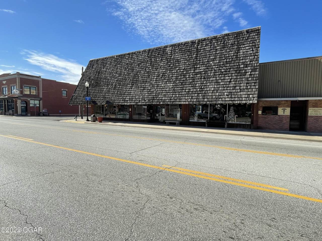 1041 Military Avenue - Photo 1