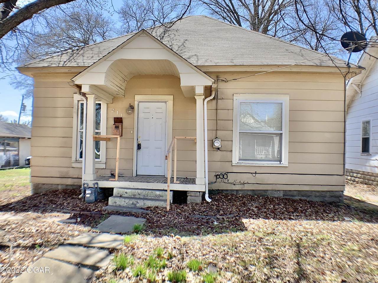 211 20th Street Street - Photo 1