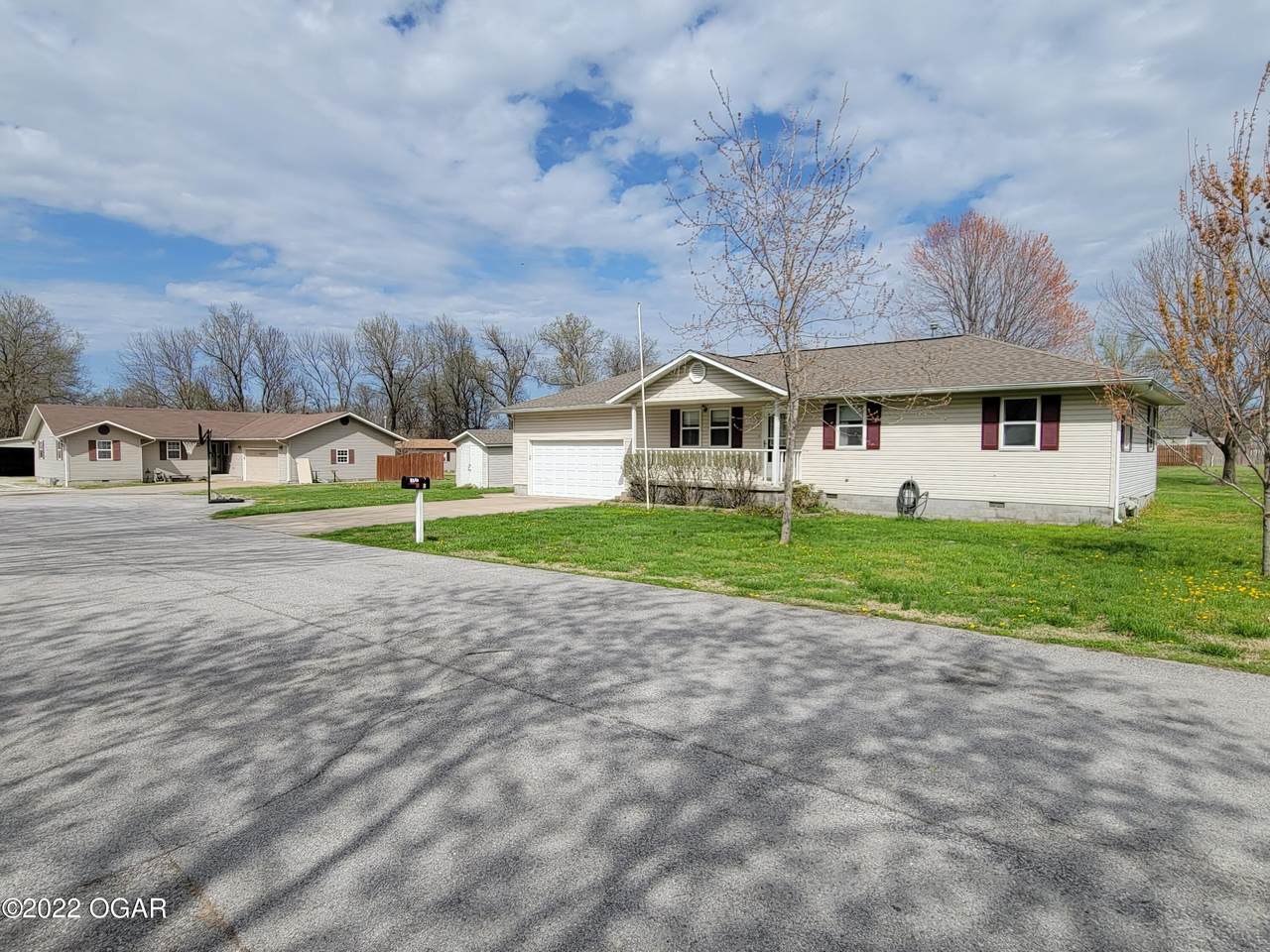 1702 Hidden Lane - Photo 1