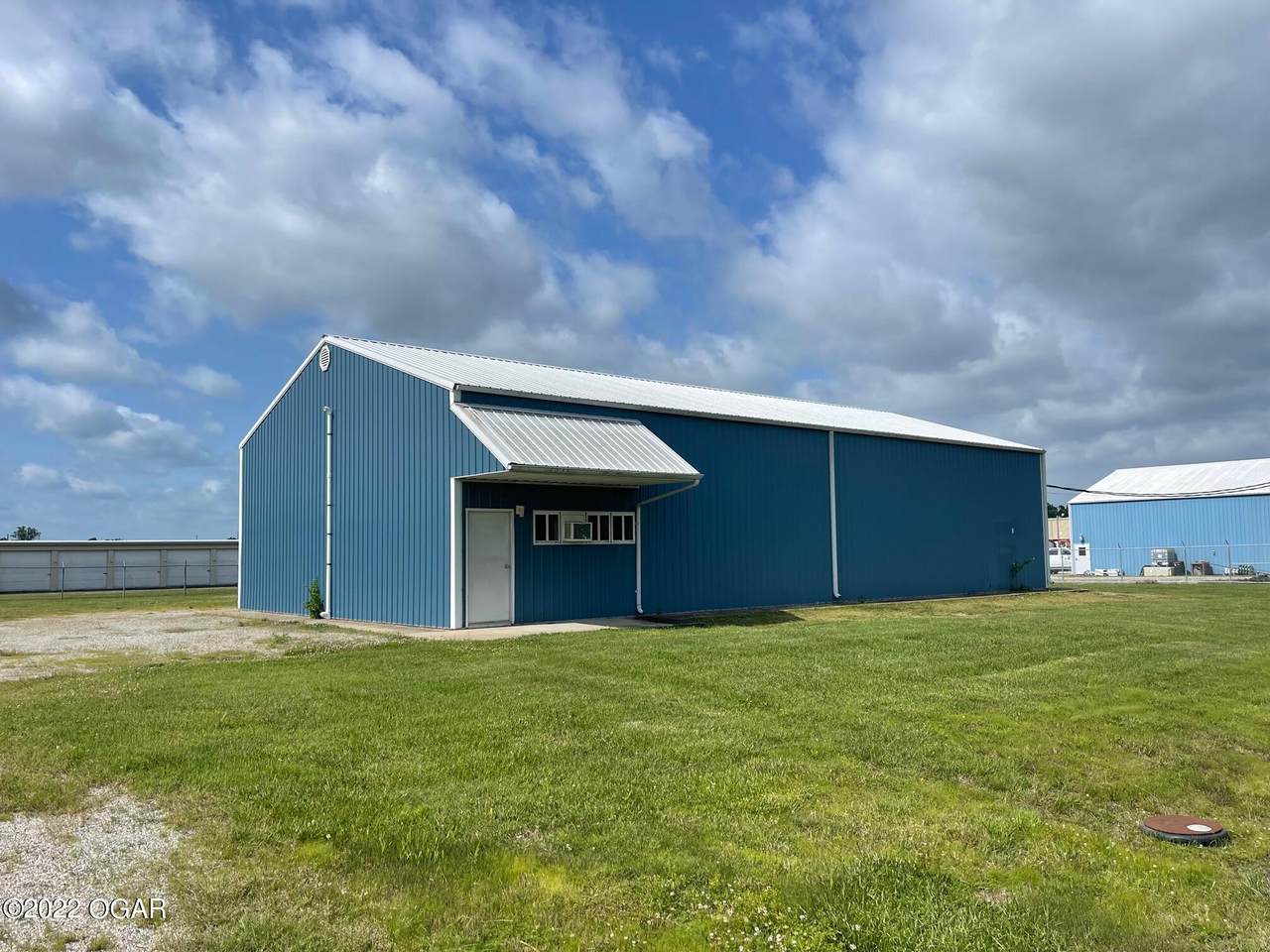 303 Powell Road - Photo 1