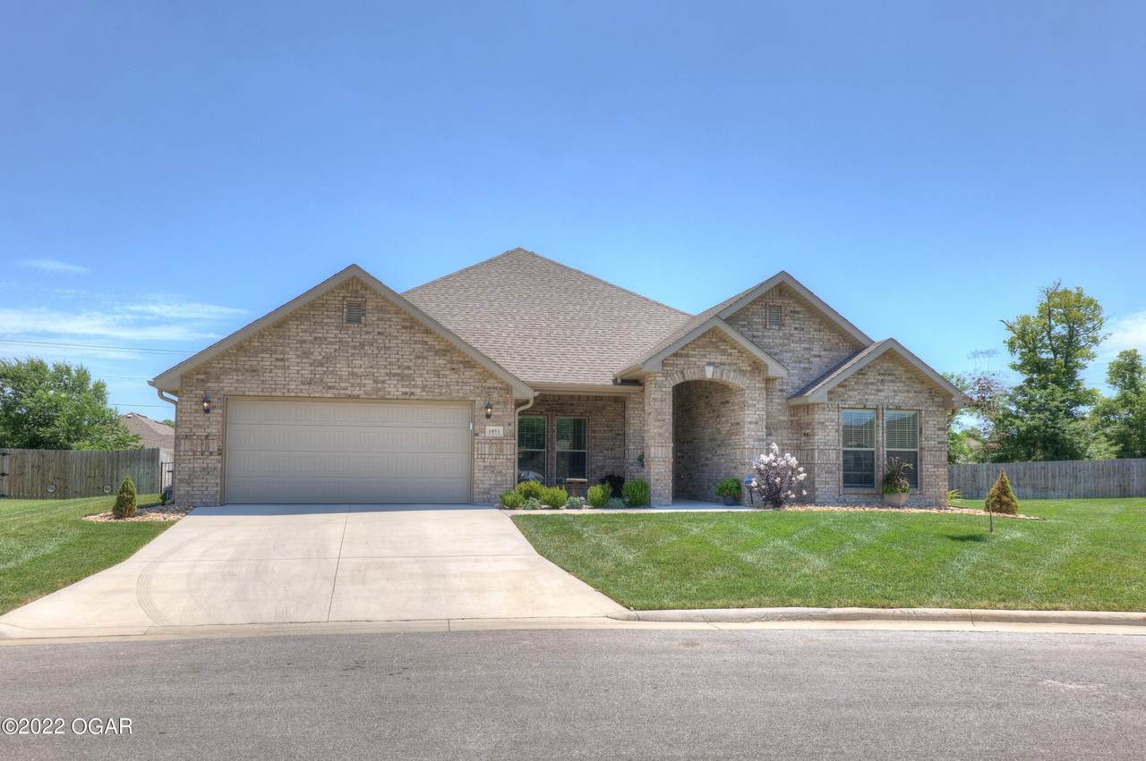 1051 Mckenzie Circle - Photo 1