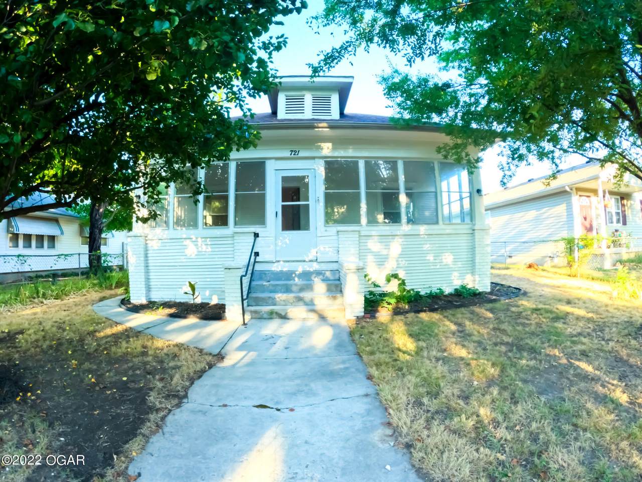 721 Empire Avenue - Photo 1