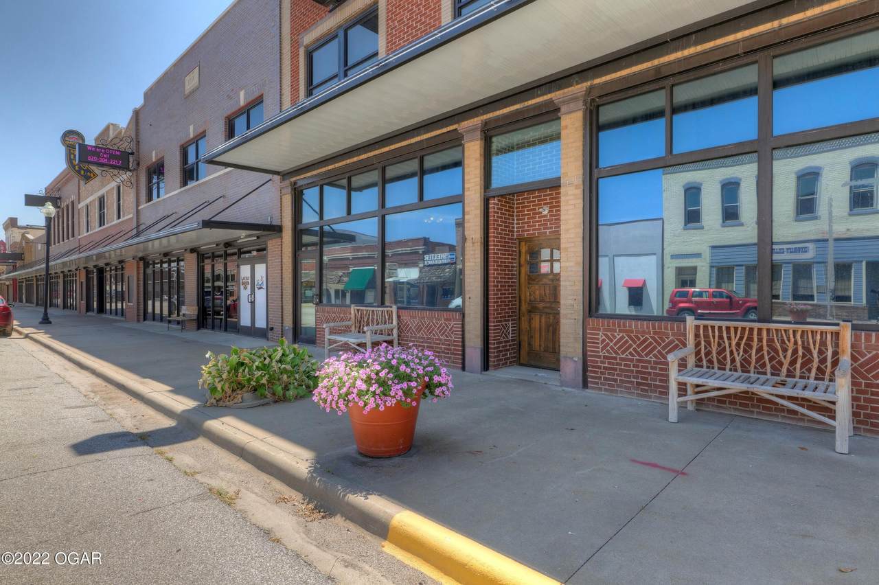 1101 Military Avenue - Photo 1