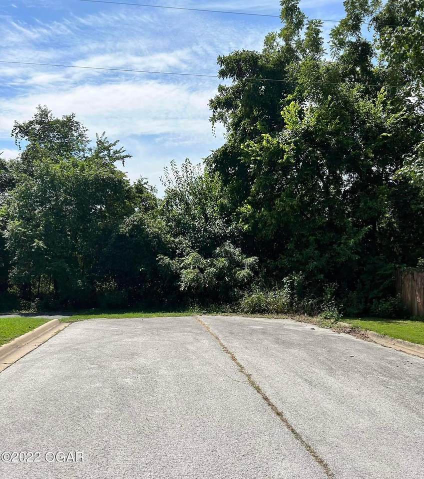 000 Lusk Drive - Photo 1