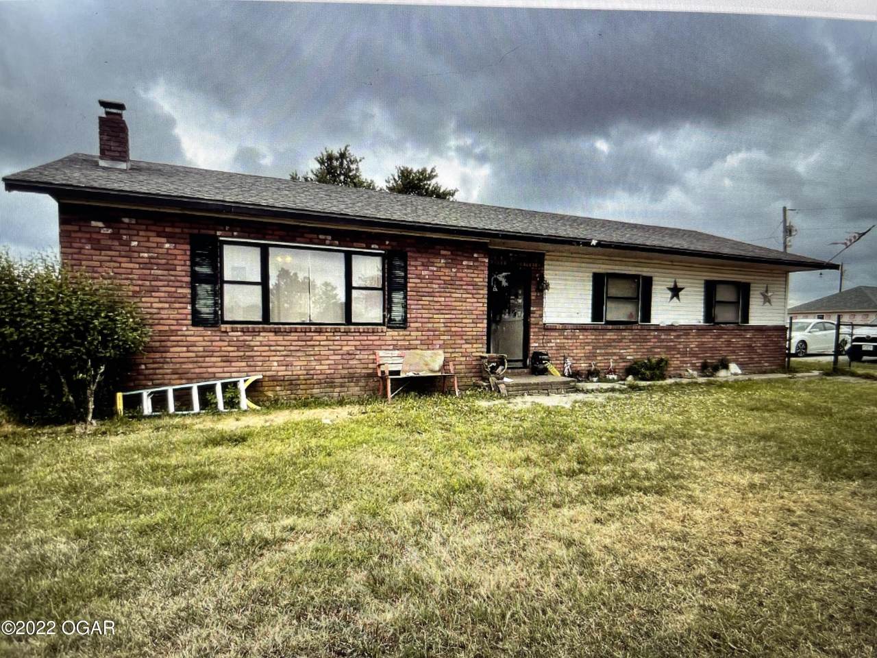 916 11th Street - Photo 1