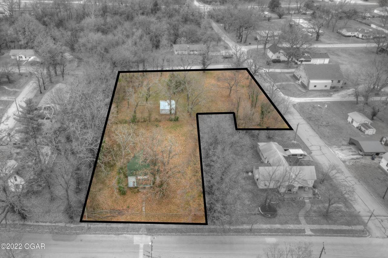 1107 Center Street - Photo 1