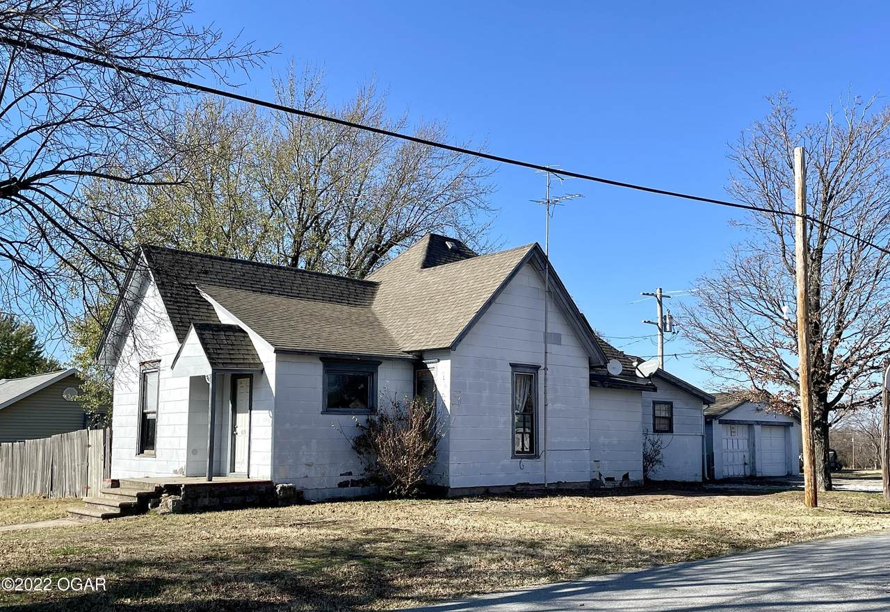 419 5th Street - Photo 1