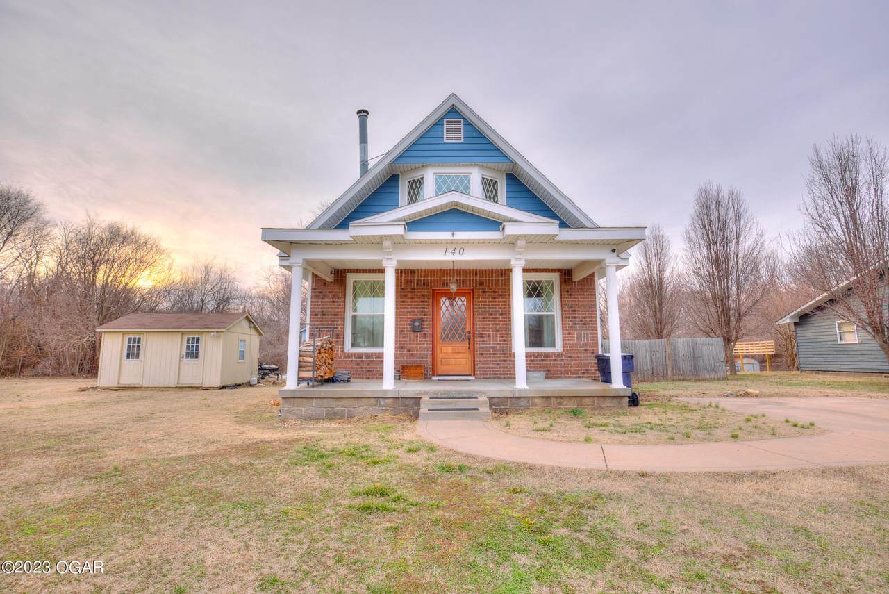 140 Cedar Circle - Photo 1