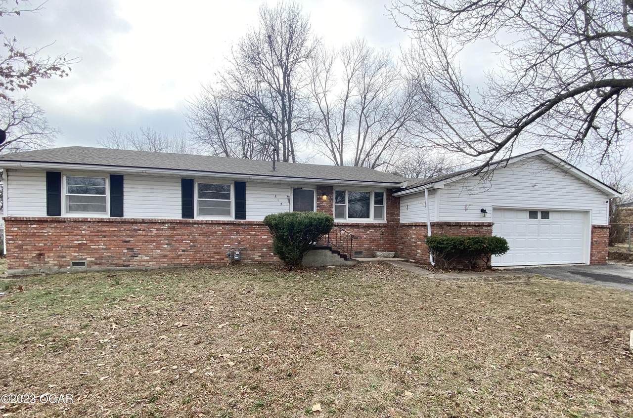 812 Ash Street - Photo 1