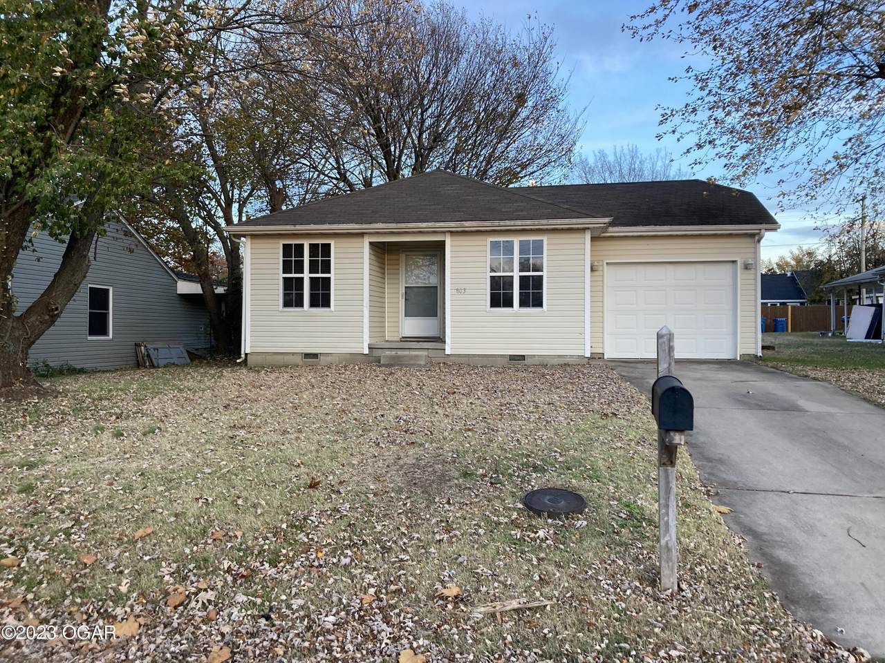 803 Monroe Avenue - Photo 1