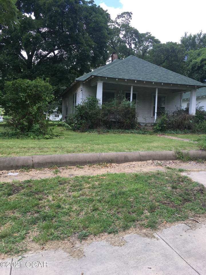 545 Military Avenue - Photo 1