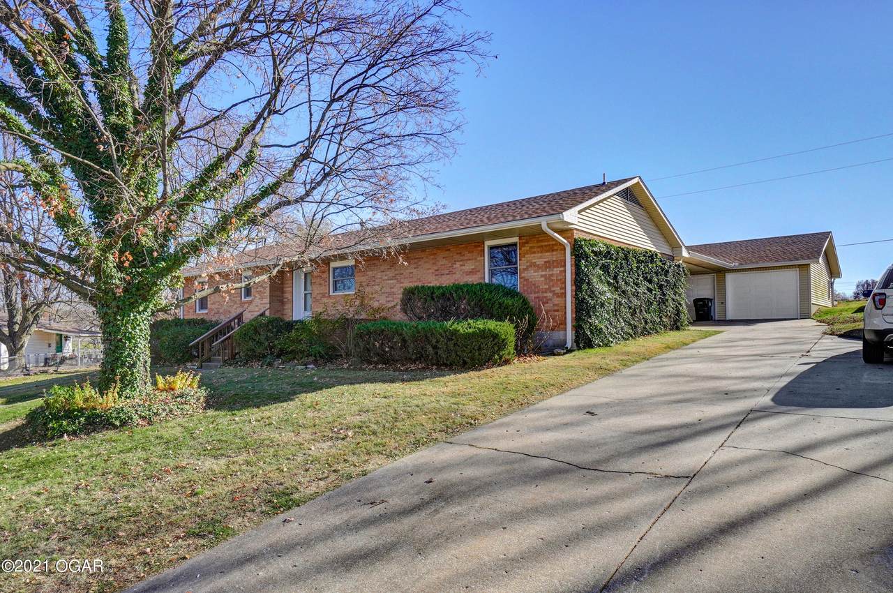 203 Roberts Drive - Photo 1