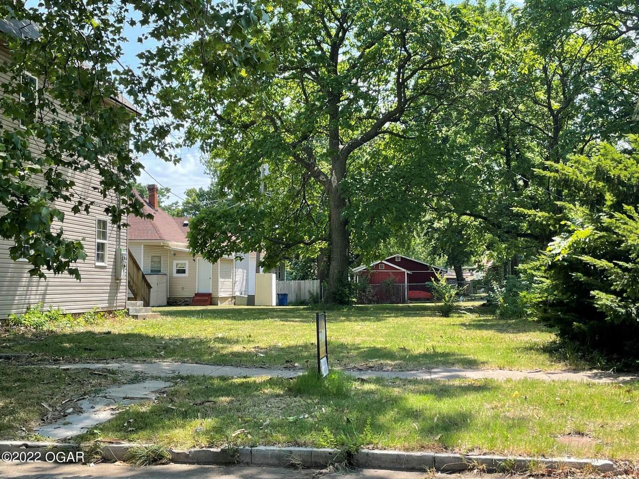 807 Jackson Avenue - Photo 1