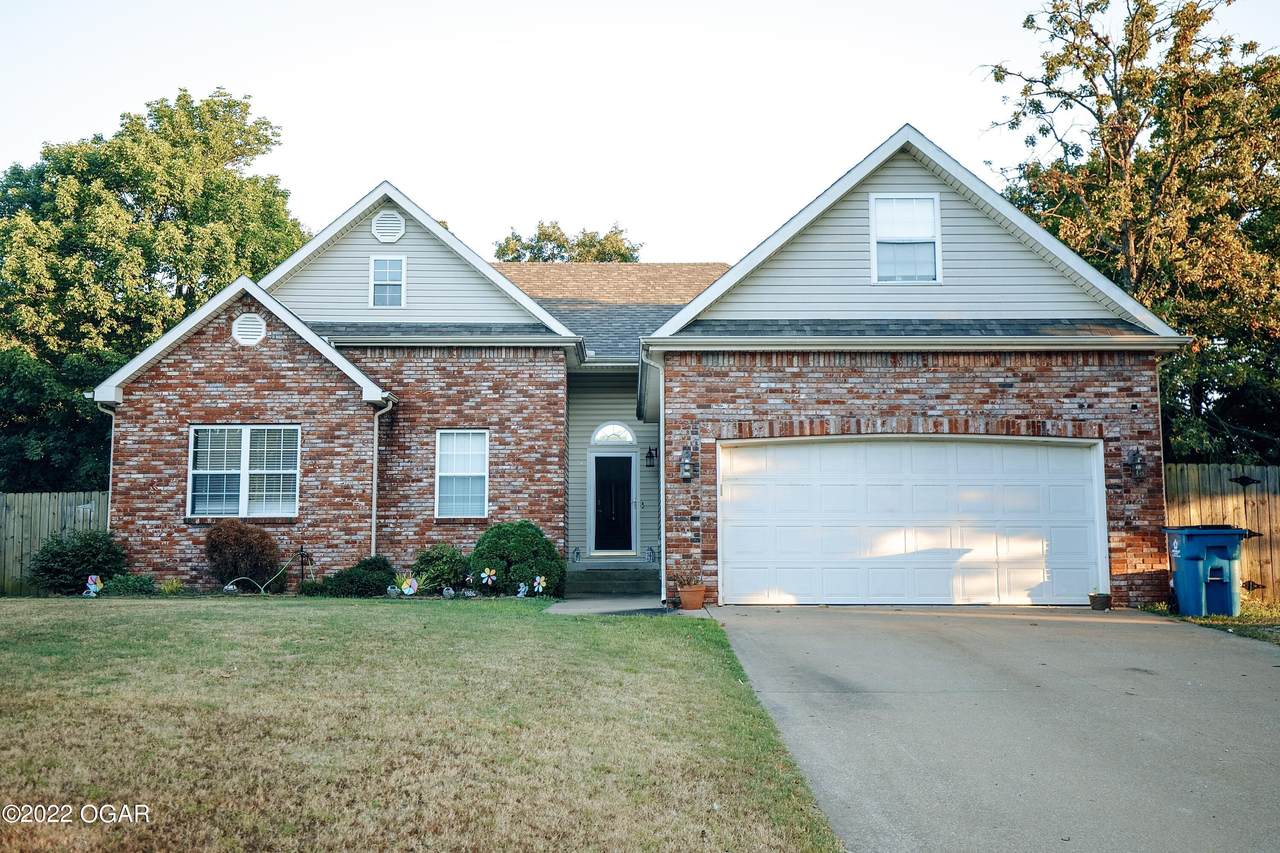 1826 White Oak Drive - Photo 1