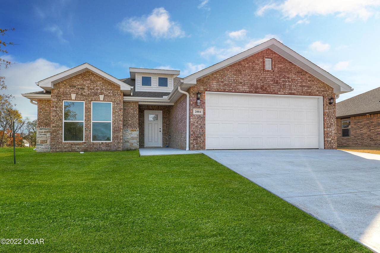2004 Greydon Lane - Photo 1