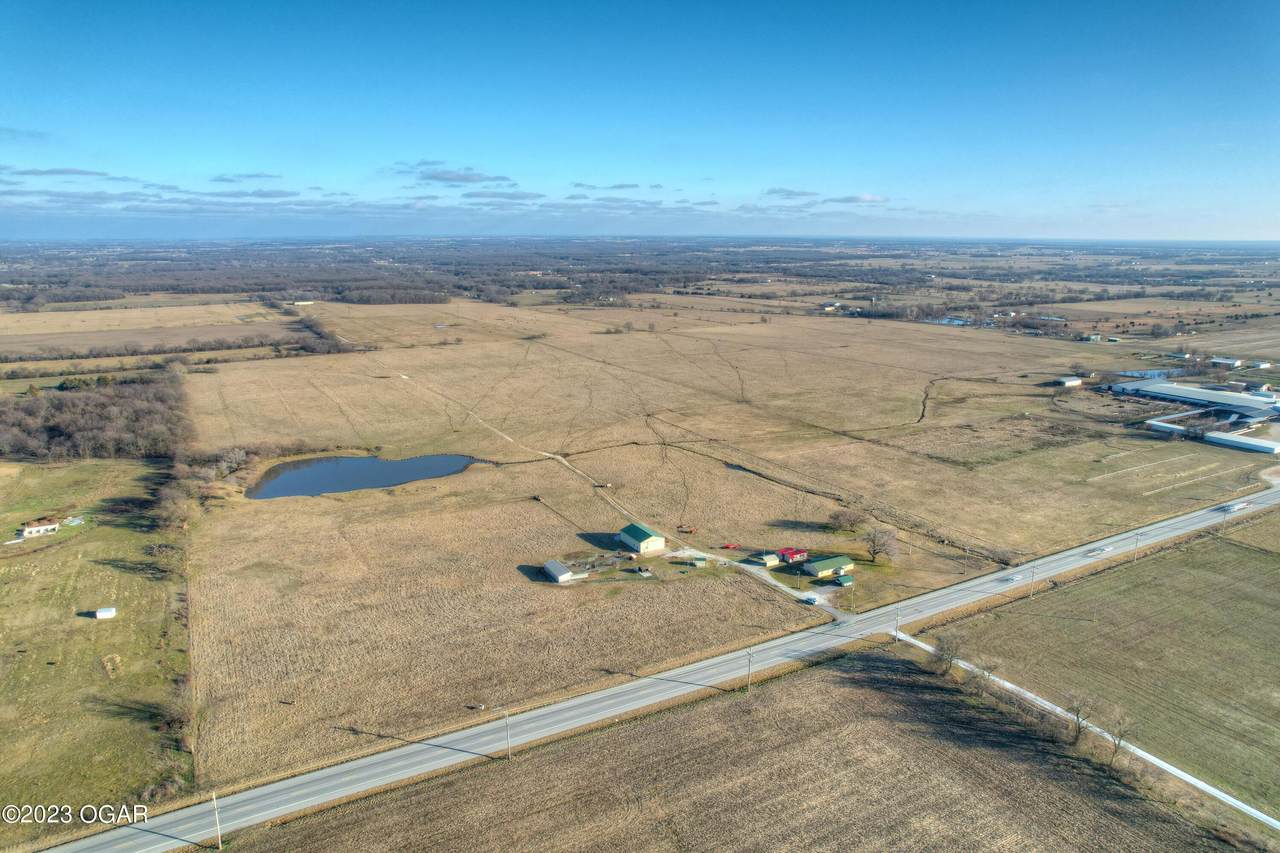 1811 Highway 59 - Photo 1
