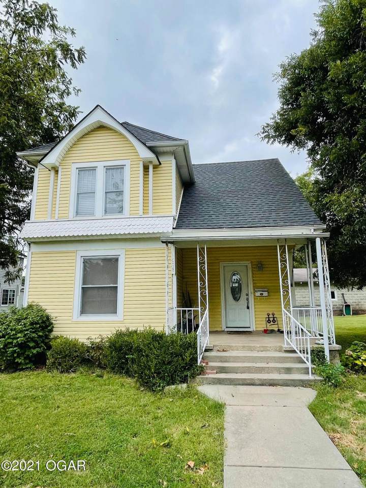 315 Indiana Avenue - Photo 1
