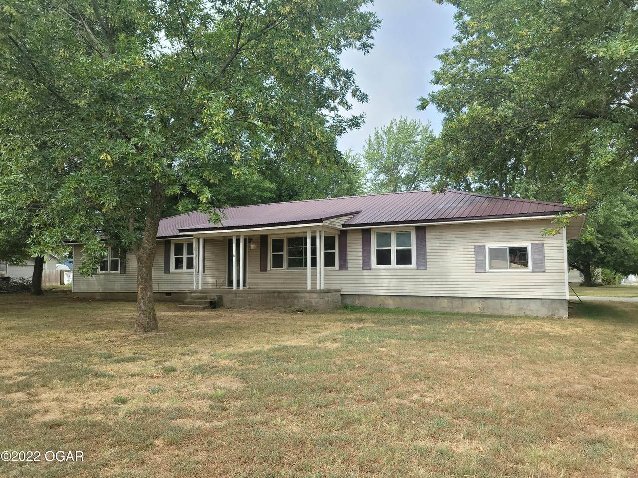 325 2nd Avenue - Photo 1