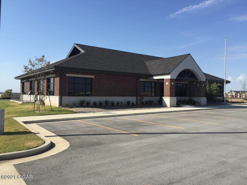 2120 Davis Boulevard - Photo 1