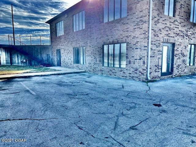 705 26th Street - Photo 1