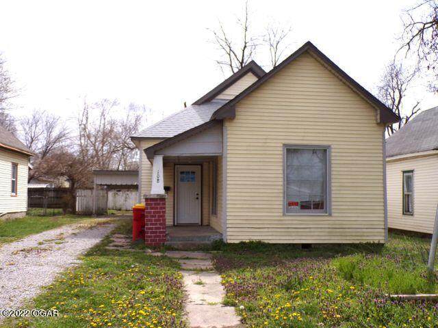 108 16th Street - Photo 1