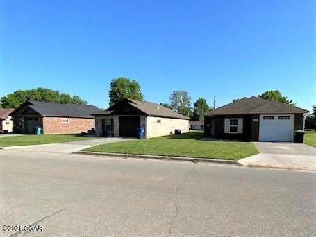 725 13th Street - Photo 1