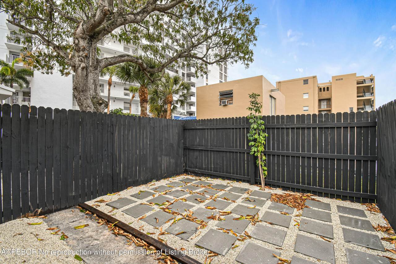 3906 Washington Road - Photo 1