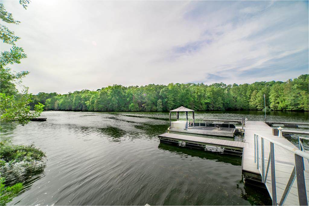 422 Trillium Court - Photo 1