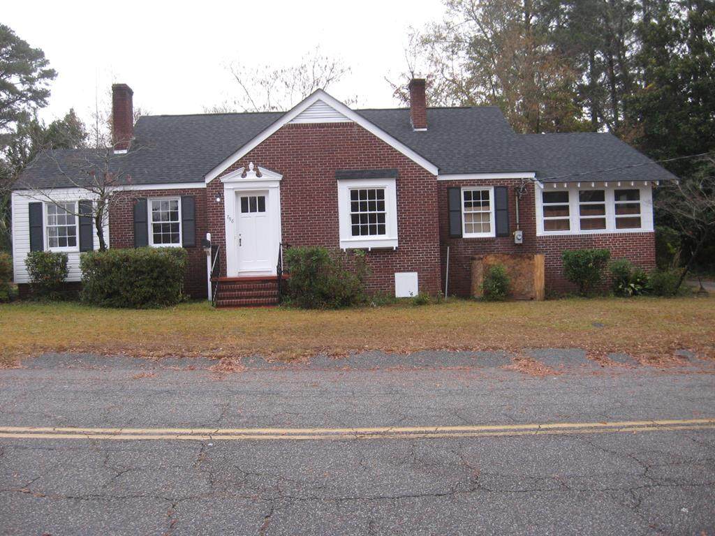 796 Stanley St. - Photo 1