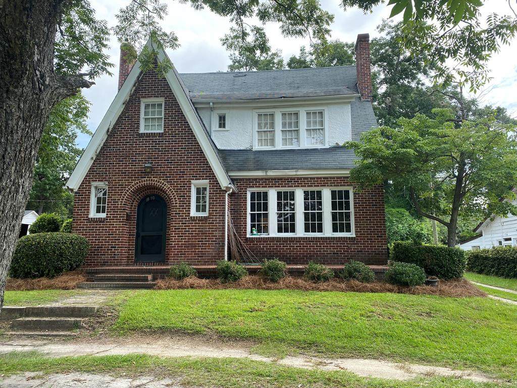 1870 Broughton Street - Photo 1