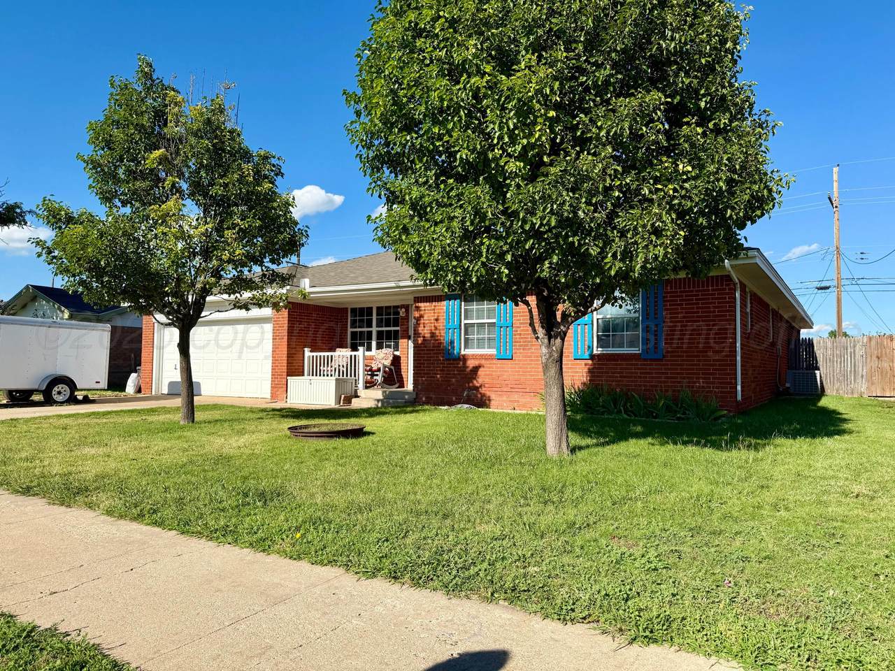 2120 Lynn St - Photo 1