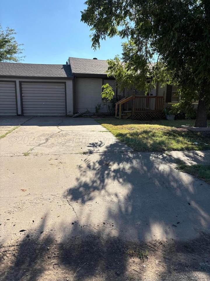 513 Sloan St - Photo 1