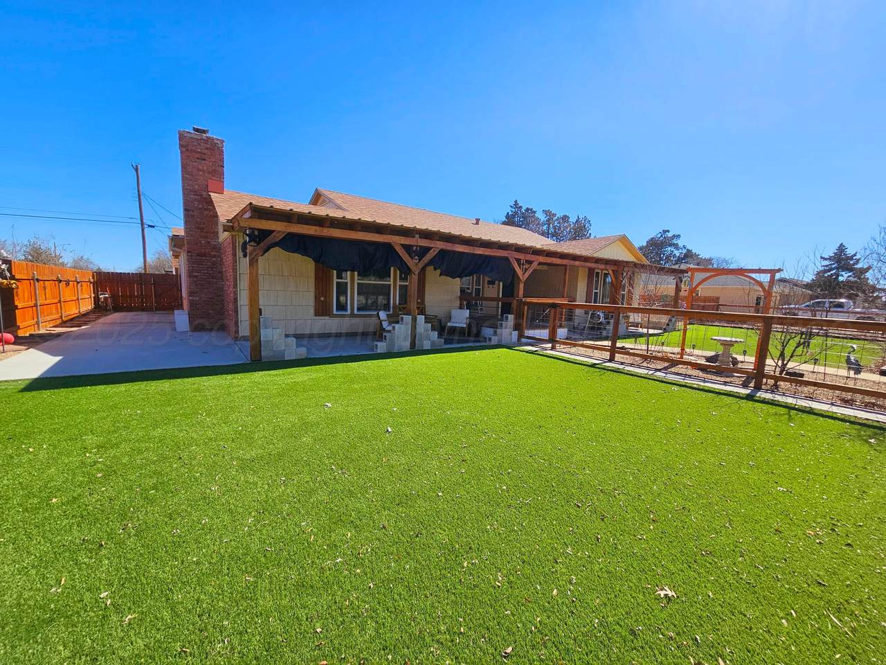 1616 Russell St - Photo 1