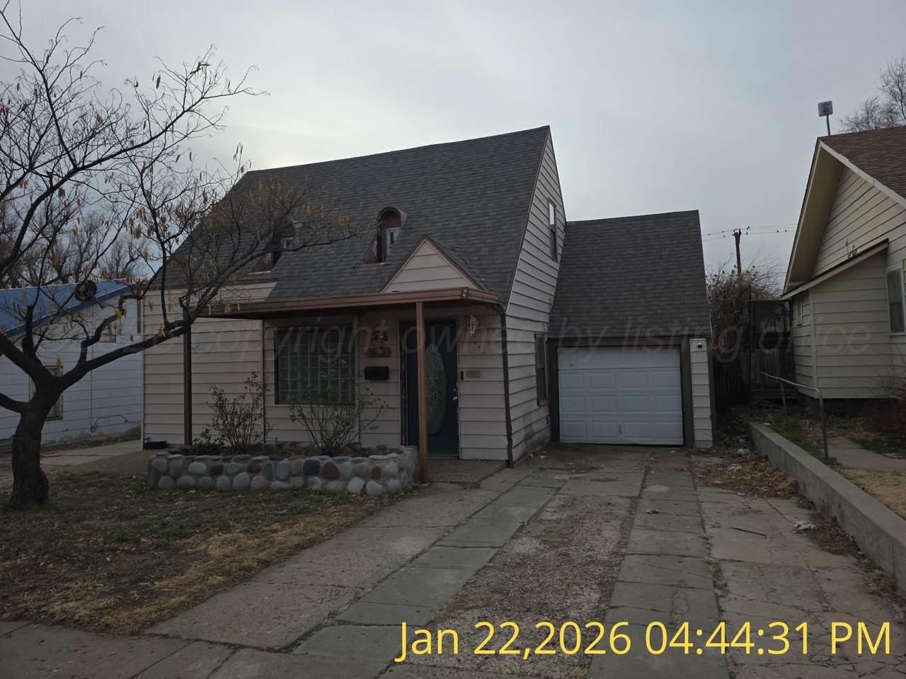 929 Mary Ellen St - Photo 1