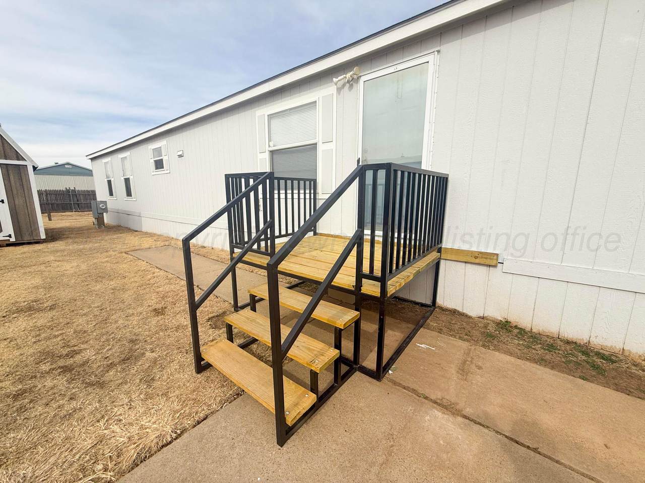 1141 Perry St - Photo 1