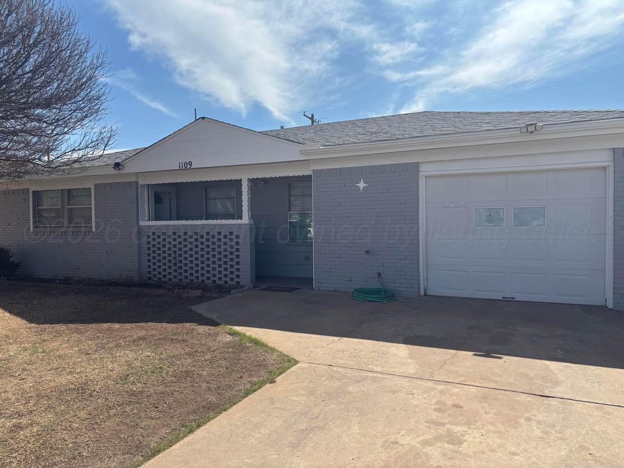 1109 Willow Rd - Photo 1