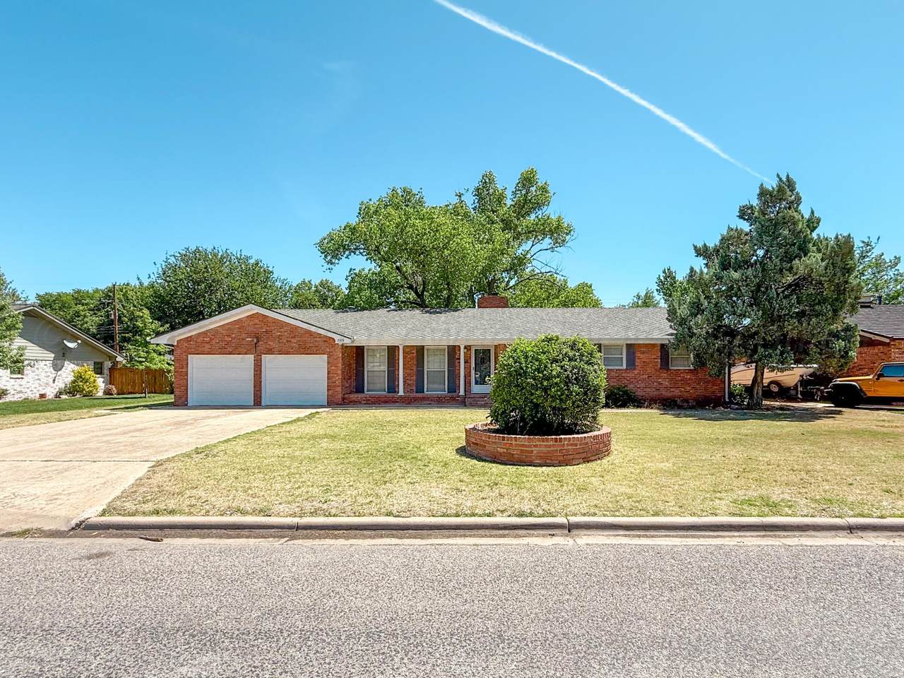 2326 Aspen Dr - Photo 1