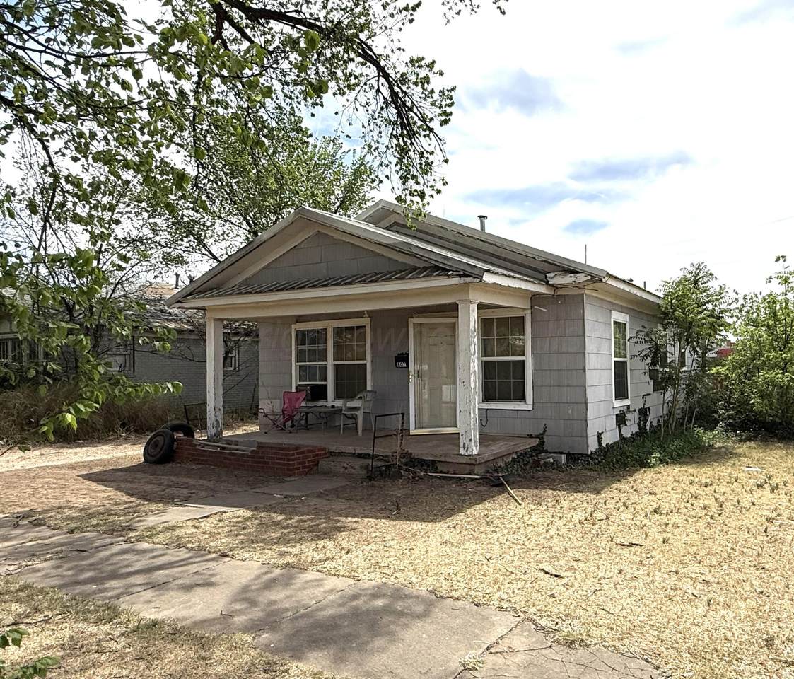 807 West St - Photo 1