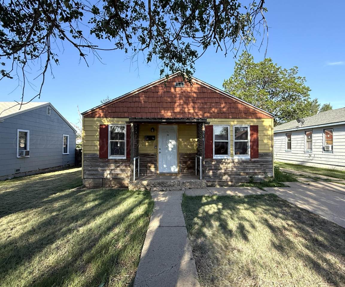 516 Nelson St - Photo 1