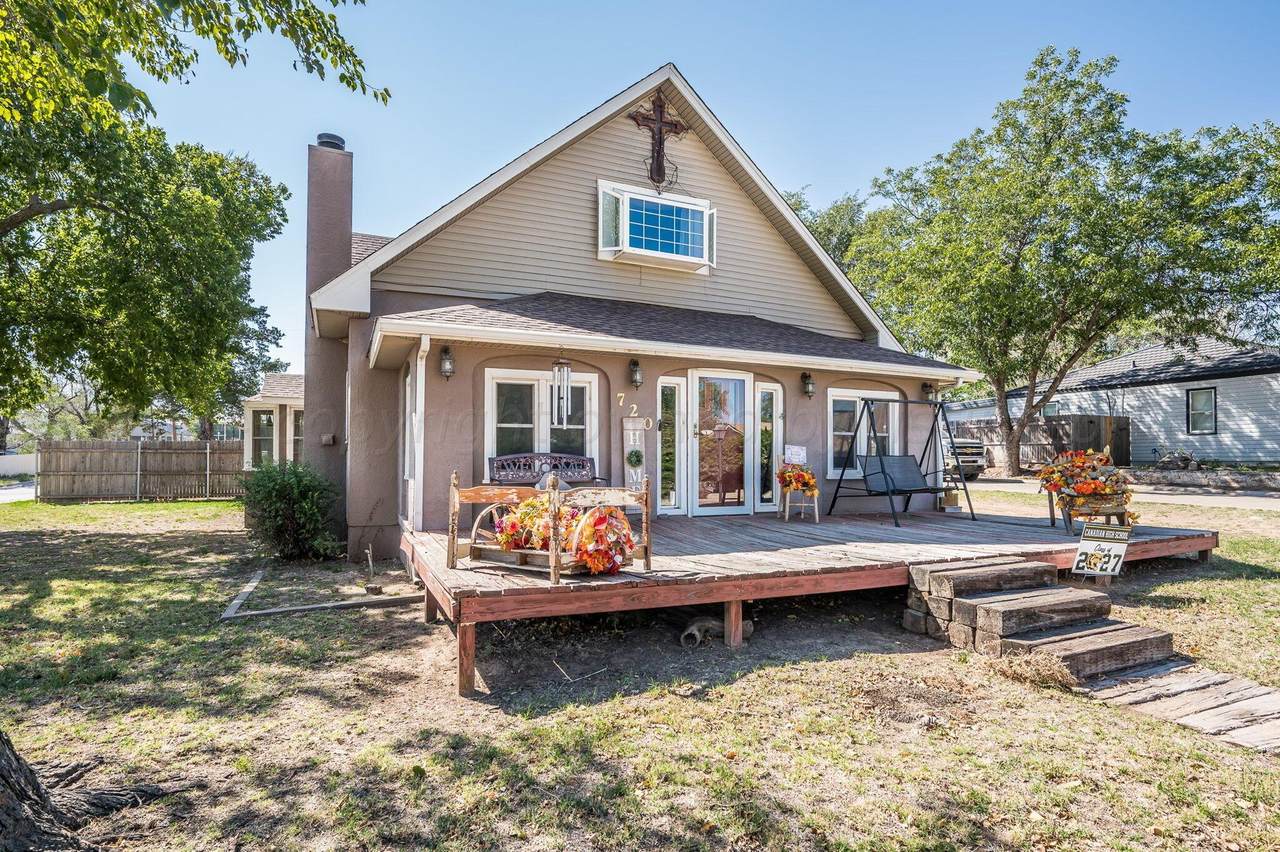 720 Summit Ave - Photo 1
