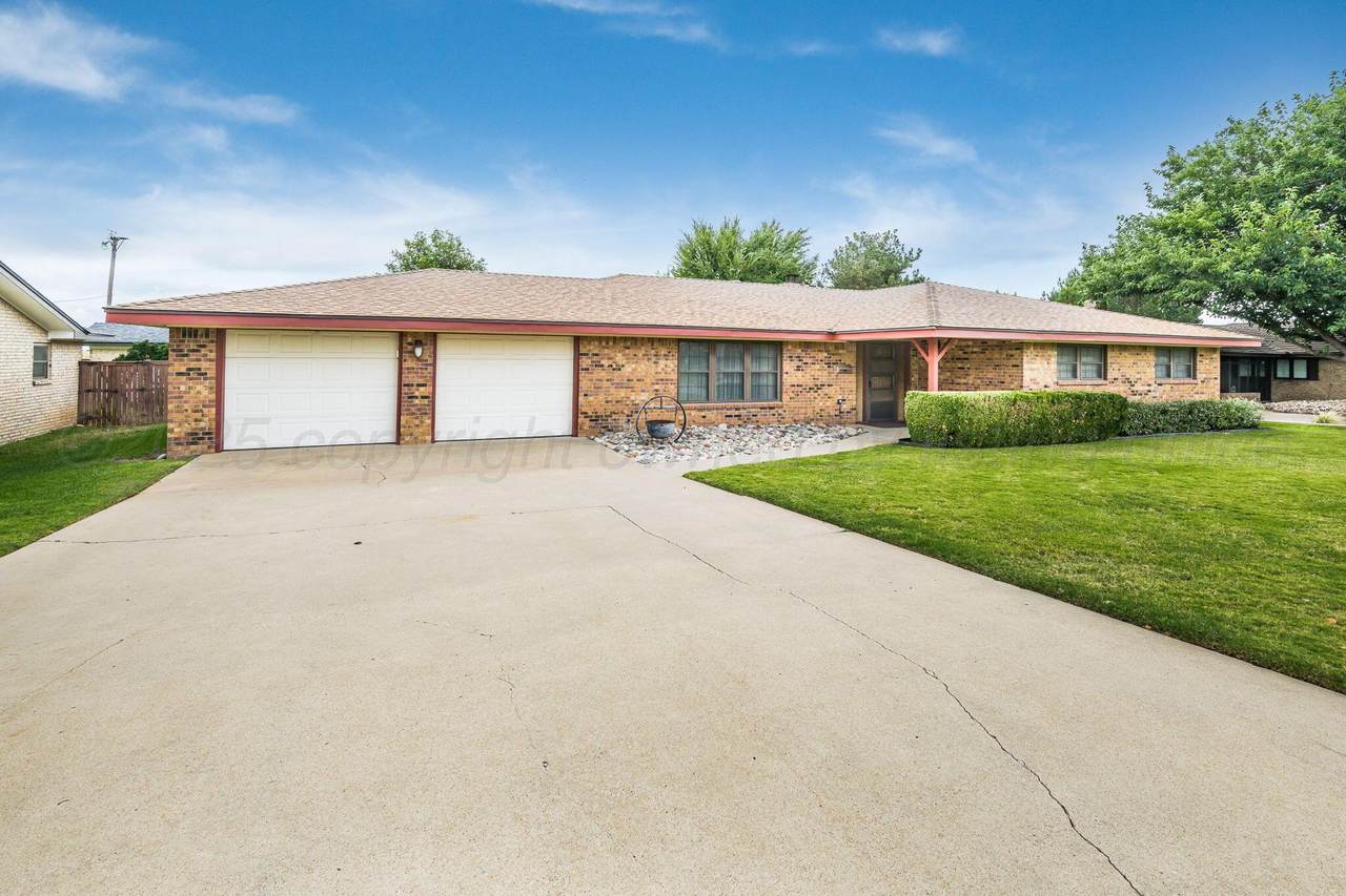 1926 Holly Ln - Photo 1