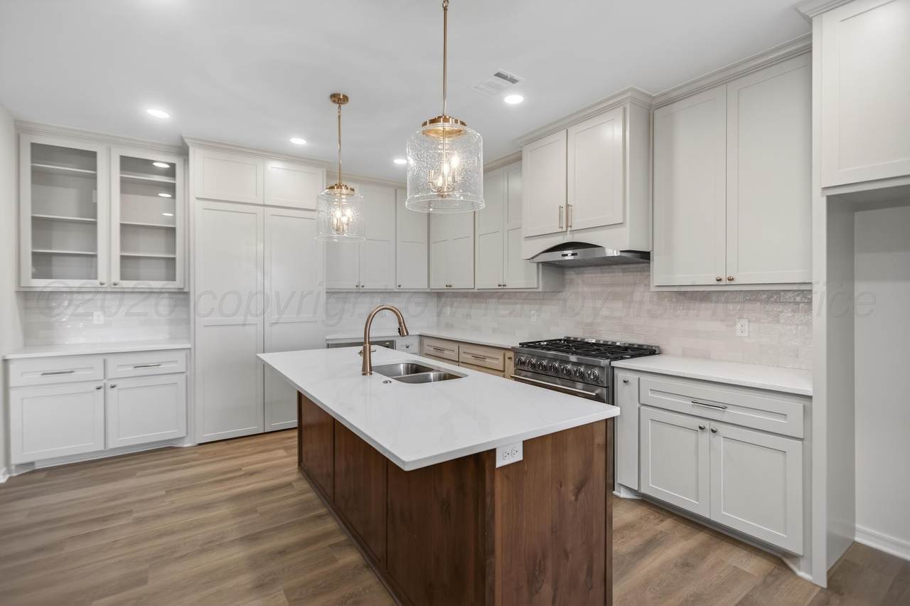 2605 Chaumont Dr - Photo 1