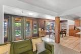 2106 Mary-Ellen St - Photo 9