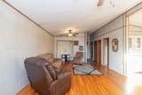 407 Powell St - Photo 8
