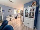 2121 Banks St - Photo 23