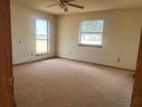 1301 Hobart St - Photo 19