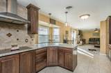 2604 Comanche Trl - Photo 13