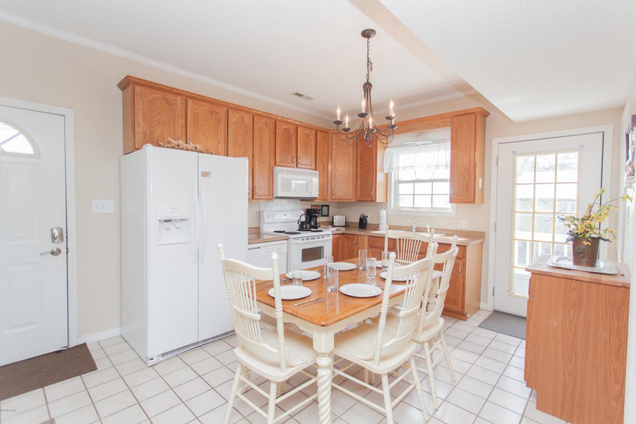 125 Lakeshore - Photo 1