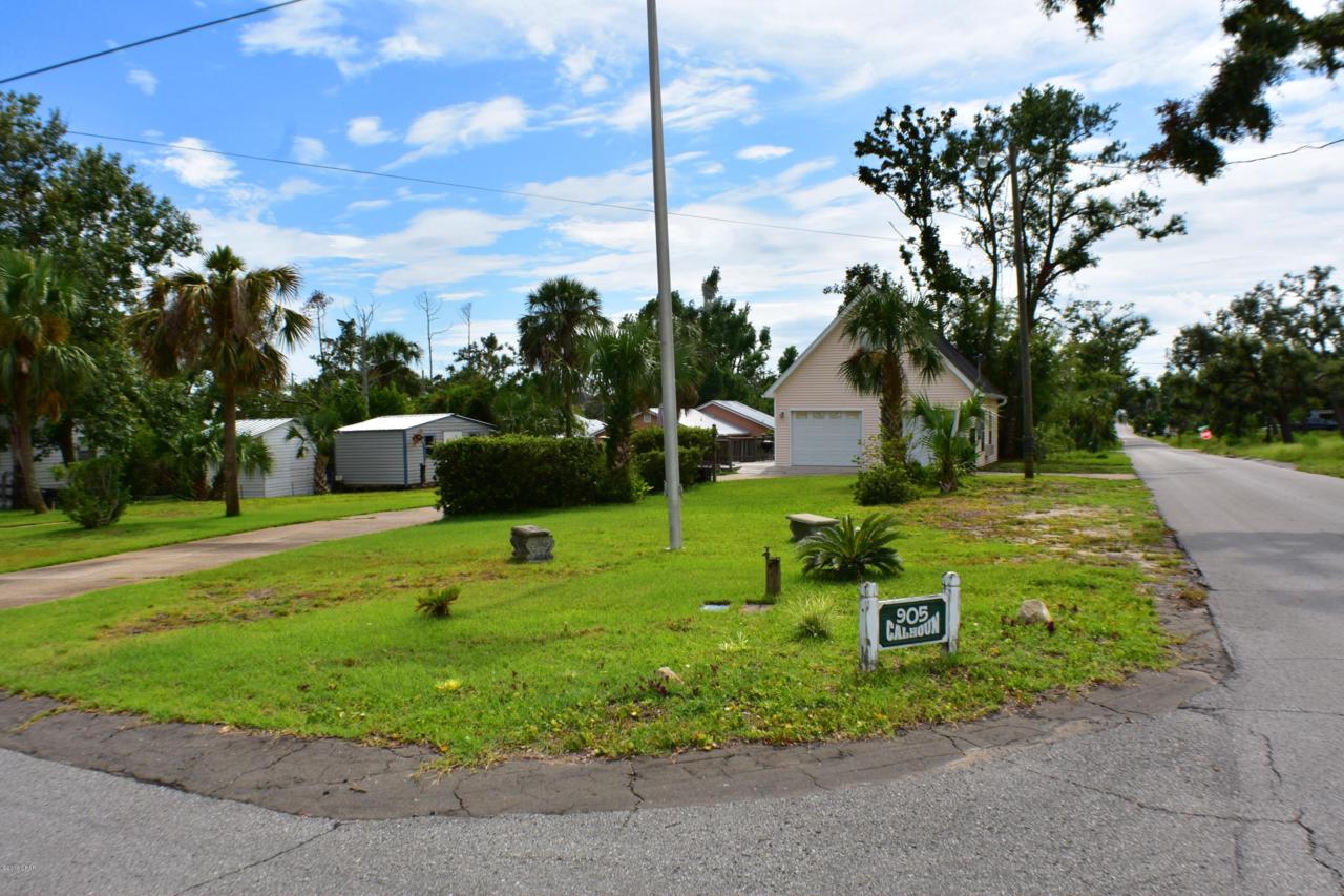 905 Calhoun Avenue - Photo 1
