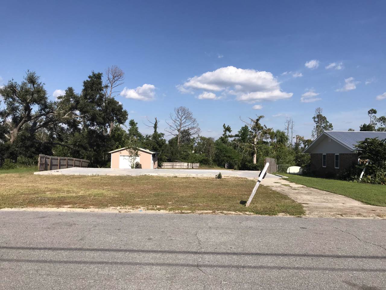 201 Lannie Rowe Drive - Photo 1